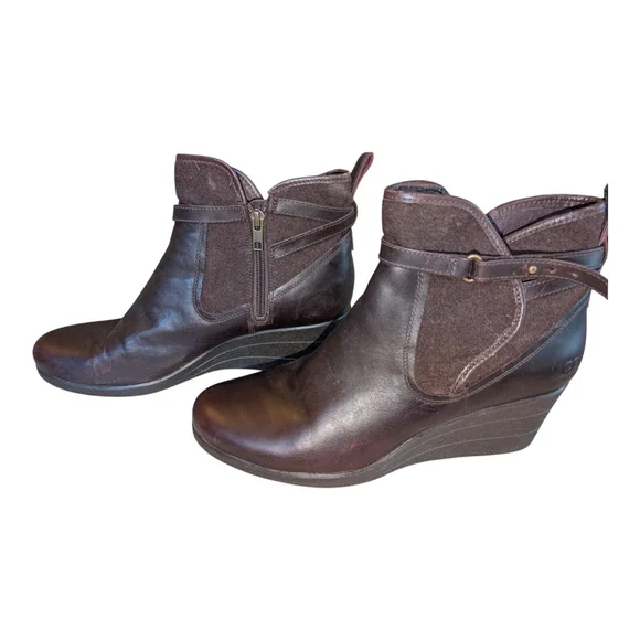 UGG Emalie Brown Leather Shearling Insole Wedge Boot 1005286 Women’s Size 42/11 - Picture 1 of 11